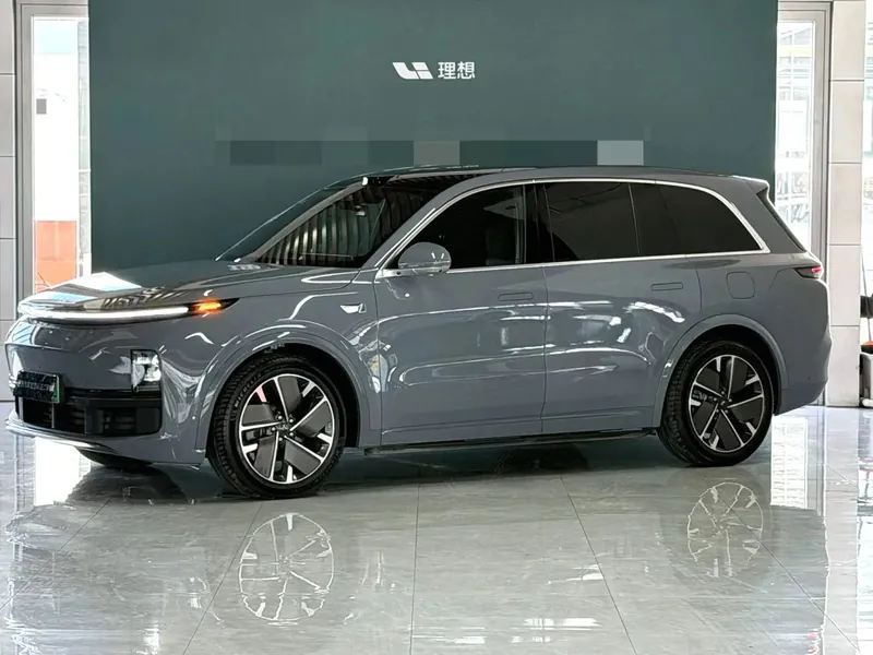 Li Auto L8 2025 ed.